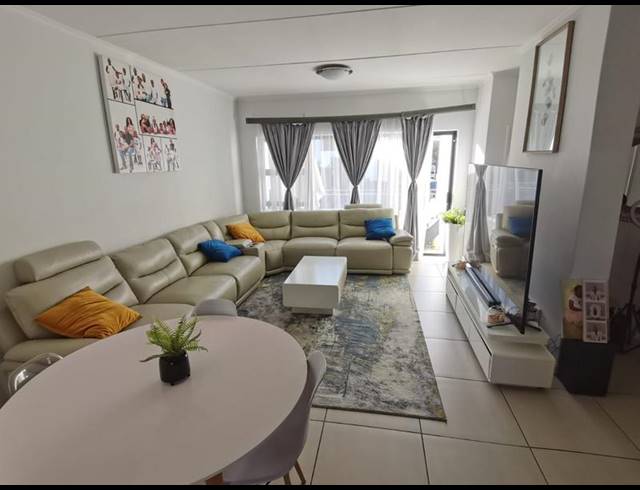 3 BEDROOM APARTMENT FOR SALE IN GREENSTONE HILL